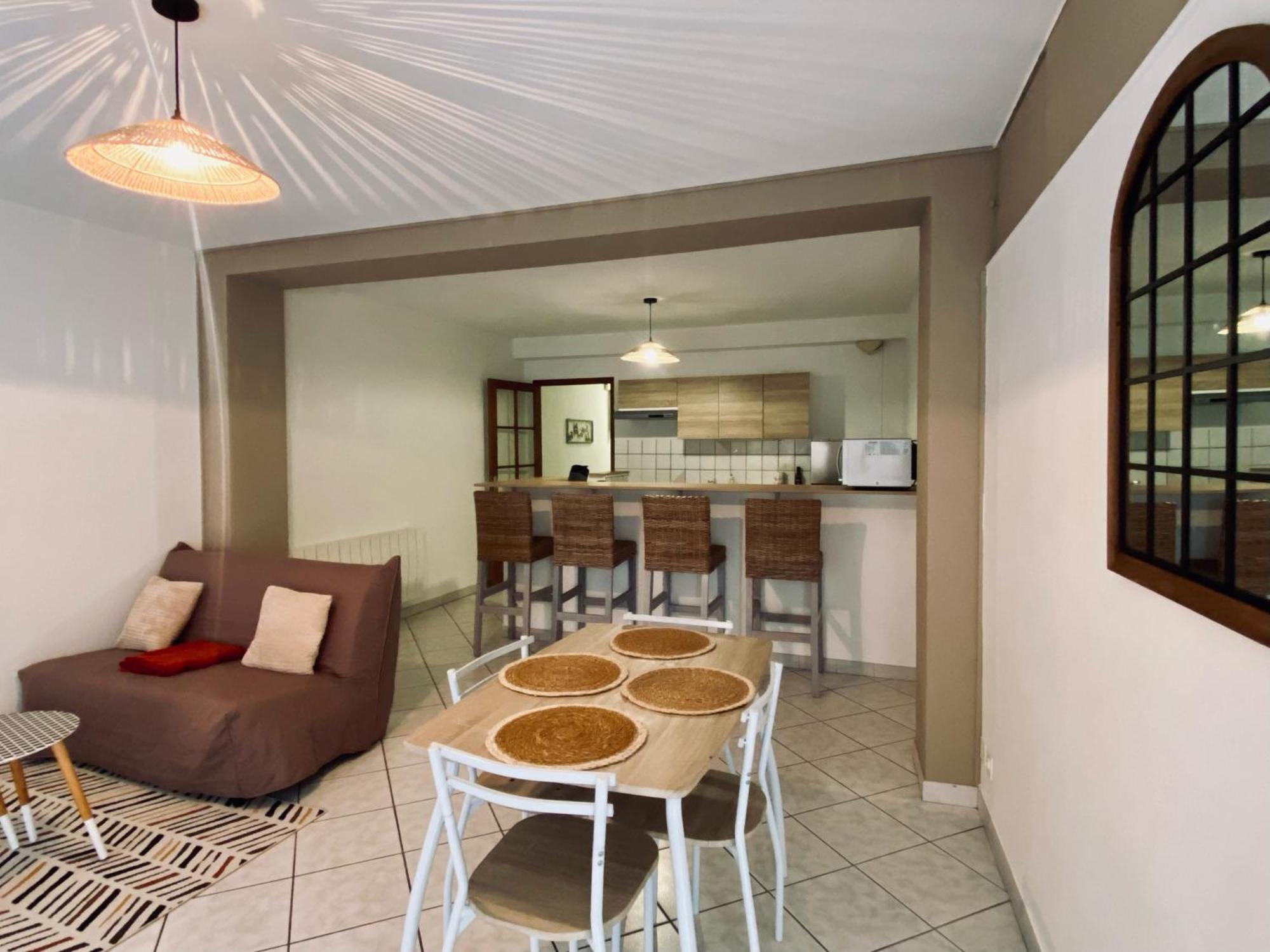 Appartement Au Centre-Ville Avec Cour Langres Zewnętrze zdjęcie
